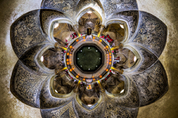 Perskie kalejdoskopy - architektura w obiektywie Mohammada Rezy